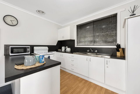Elkie Villa - 2 Bedroom Unit - Burnie - Accommodation Brunswick Heads 3