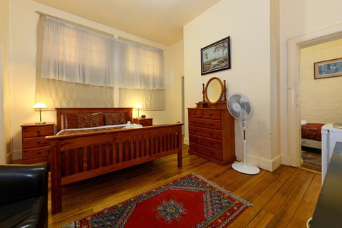 Edinburgh Gallery Bed & Breakfast - Accommodation Brunswick Heads 14