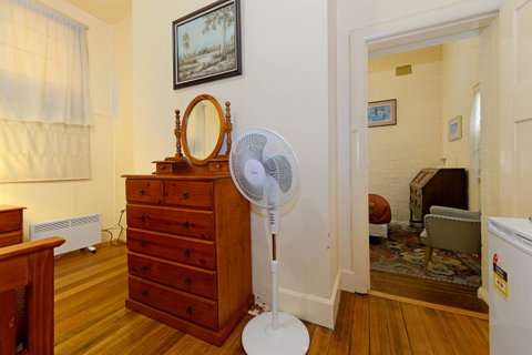 Edinburgh Gallery Bed & Breakfast - Accommodation Brunswick Heads 16