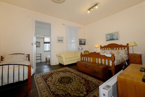 Edinburgh Gallery Bed & Breakfast - Accommodation Brunswick Heads 32
