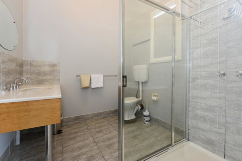 Edinburgh Gallery Bed & Breakfast - Accommodation Brunswick Heads 12