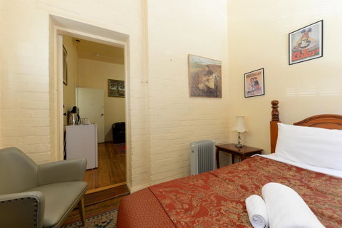 Edinburgh Gallery Bed & Breakfast - Accommodation Brunswick Heads 13