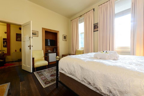 Edinburgh Gallery Bed & Breakfast - Accommodation Brunswick Heads 21