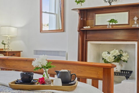 Cygnet Old Bank - Accommodation Brunswick Heads 10