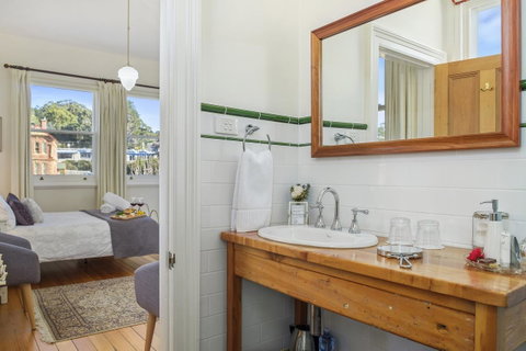 Cygnet Old Bank - Accommodation Brunswick Heads 5