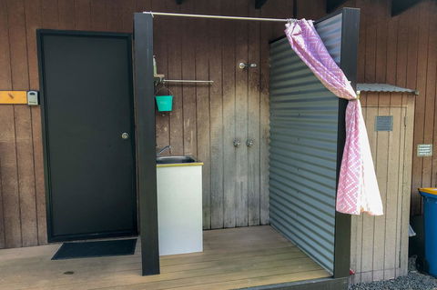 BAY OF FIRES ECO HUT Off Grid Experience At Binalong Bay - Accommodation Brunswick Heads 17