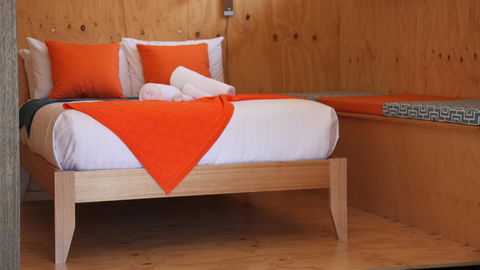 BAY OF FIRES ECO HUT Off Grid Experience At Binalong Bay - Accommodation Brunswick Heads 3