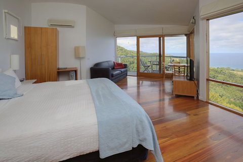 Chris\'s Beacon Point Restaurant & Villas - Accommodation Brunswick Heads 0