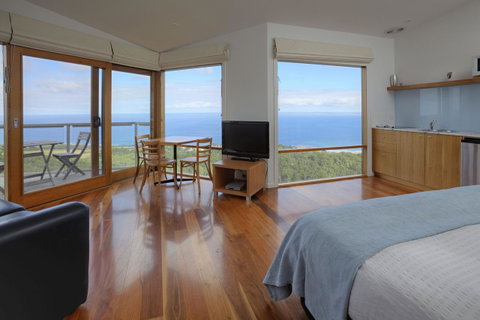Chris\'s Beacon Point Restaurant & Villas - Accommodation Brunswick Heads 2