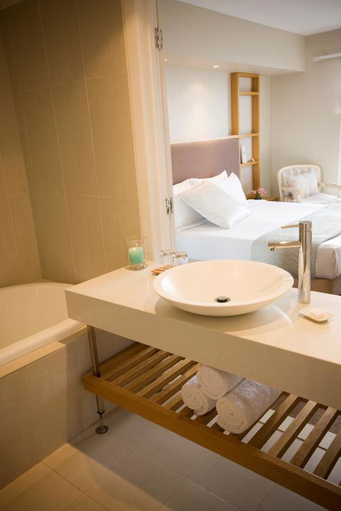 Deep Blue Hotel & Hot Springs - Accommodation Brunswick Heads 38