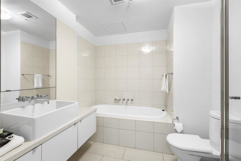 Melbourne Holiday Apartments Flinders Wharf - Accommodation Brunswick Heads 16