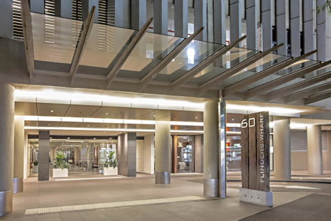 Melbourne Holiday Apartments Flinders Wharf - Accommodation Brunswick Heads 4