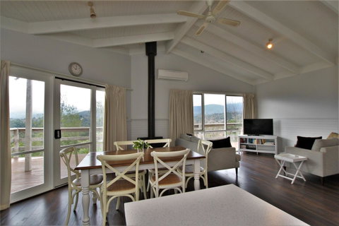 Hamptons In Healesville - Accommodation Brunswick Heads 5