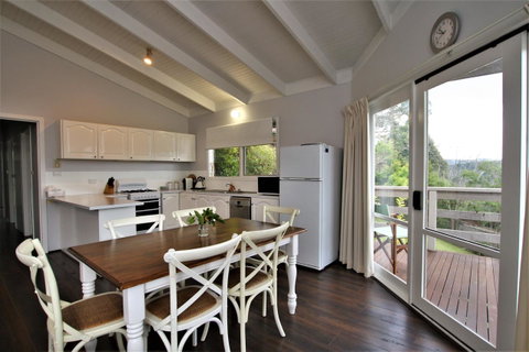 Hamptons In Healesville - Accommodation Brunswick Heads 4