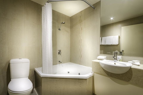 BEST WESTERN PLUS Travel Inn - Accommodation Brunswick Heads 44