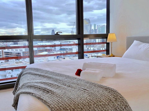 Pride Docklands Waterfront Apartment City View - Accommodation Brunswick Heads 42