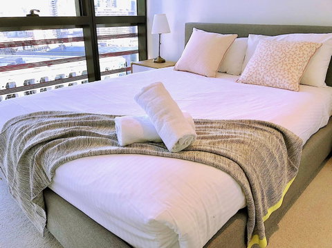 Pride Docklands Waterfront Apartment City View - Accommodation Brunswick Heads 41