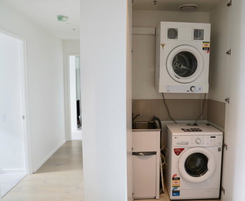 Pride Docklands Waterfront Apartment City View - Accommodation Brunswick Heads 24