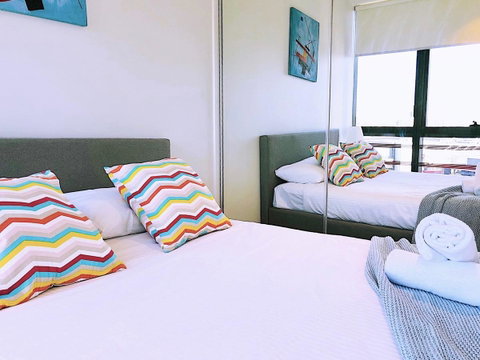 Pride Docklands Waterfront Apartment City View - Accommodation Brunswick Heads 8
