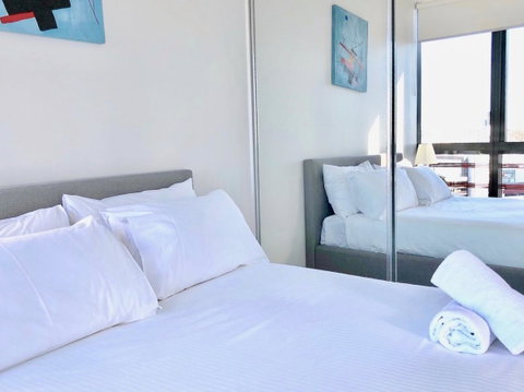 Pride Docklands Waterfront Apartment City View - Accommodation Brunswick Heads 43