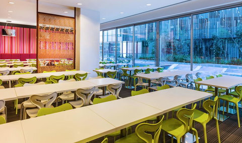 Travelodge Hotel Melbourne Docklands - Accommodation Brunswick Heads 16