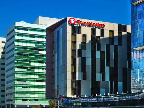 Travelodge Hotel Melbourne Docklands - Accommodation Brunswick Heads 4