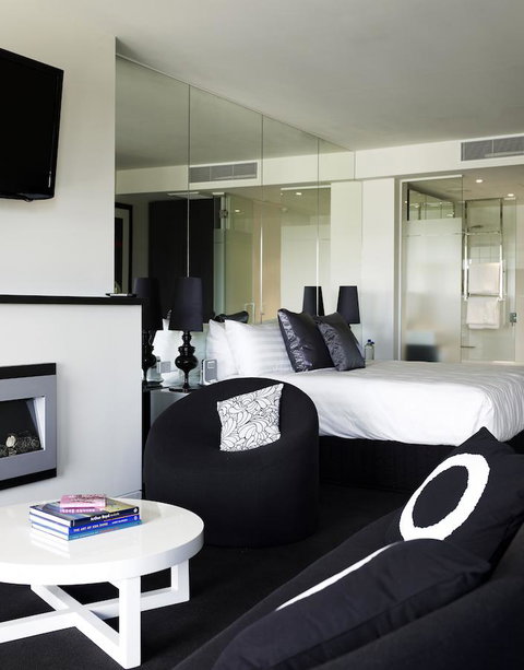 The Cullen Melbourne - Art Series - Accommodation Brunswick Heads 26