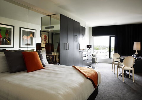 The Cullen Melbourne - Art Series - Accommodation Brunswick Heads 3