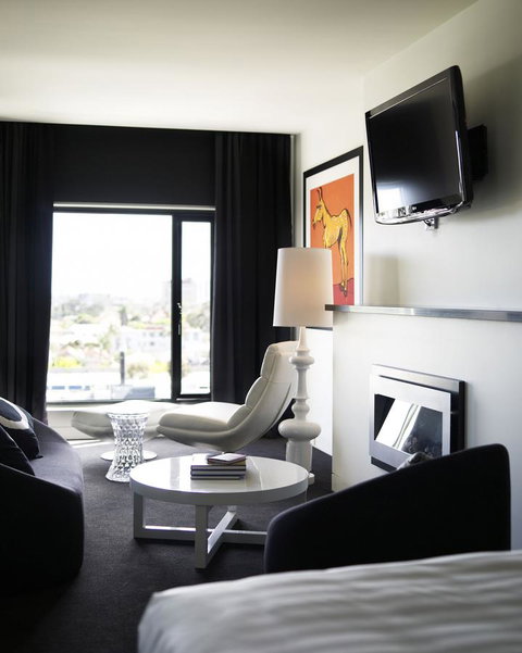 The Cullen Melbourne - Art Series - Accommodation Brunswick Heads 13