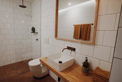 THE WAREHOUSE APARTMENTS - Accommodation Brunswick Heads 10