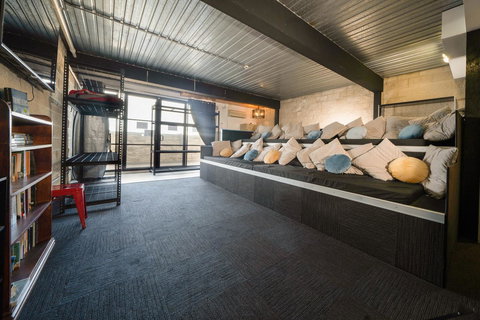 Summer House Melbourne - Accommodation Brunswick Heads 5