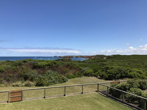 Sunsets On Martyrs Luxury Coastal Beach House Peterborough - Accommodation Brunswick Heads 22