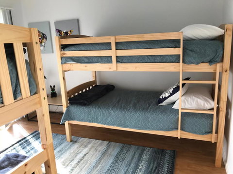 Sunsets On Martyrs Luxury Coastal Beach House Peterborough - Accommodation Brunswick Heads 15