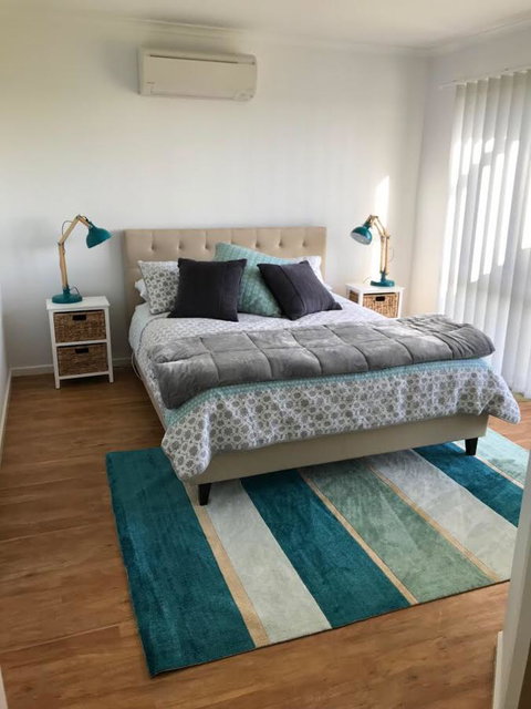 Sunsets On Martyrs Luxury Coastal Beach House Peterborough - Accommodation Brunswick Heads 14