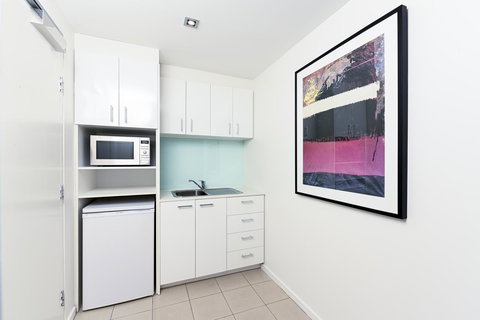 Brady Apartment Hotel Flinders Street - Accommodation Brunswick Heads 7