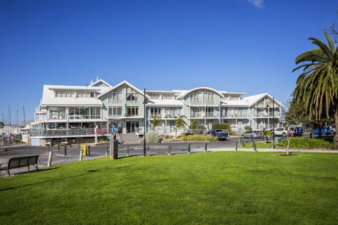 Aligned Corporate Residences Williamstown - Accommodation Brunswick Heads 3