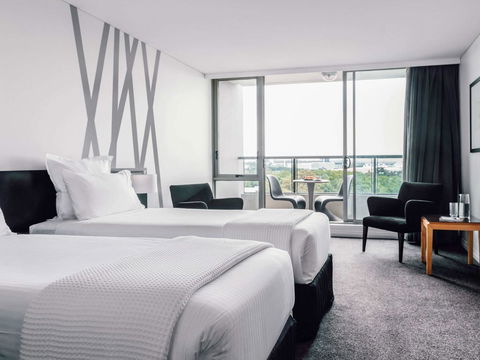 Quay West Suites Melbourne - Accommodation Brunswick Heads 8