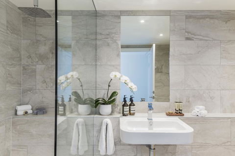 Quay West Suites Melbourne - Accommodation Brunswick Heads 11