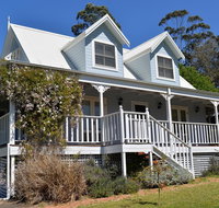 The Doll's House - Charming 2 bedroom cottage just a short walk from the village - Accommodation Brunswick Heads