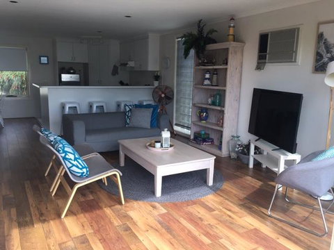 The Esplanade Holiday Home - Accommodation Brunswick Heads 3