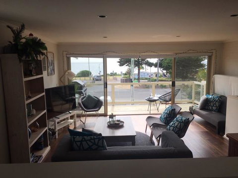 The Esplanade Holiday Home - Accommodation Brunswick Heads 2