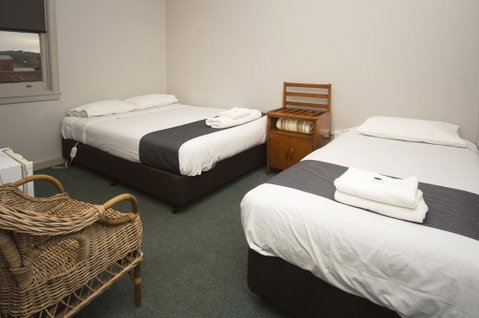 The George Hotel - Accommodation Brunswick Heads 2