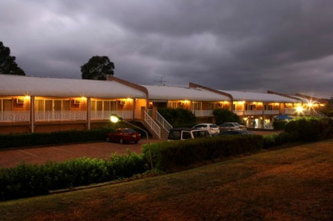The Hermitage Motel - Campbelltown - Accommodation Brunswick Heads 2