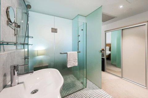 The Nest - Modern Room In Northbridge With Roof Terrace - Accommodation Brunswick Heads 3