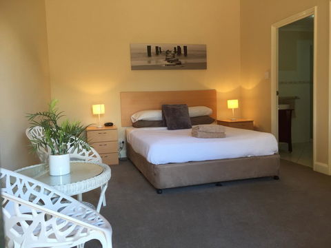 The Nosh & Nod - Howick Street - Accommodation Brunswick Heads 0