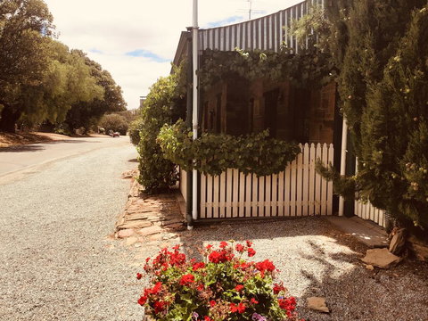 The Olde Devonshire House - Accommodation Brunswick Heads 0