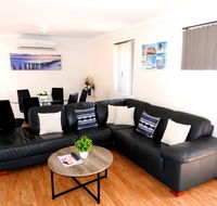 The Royal Dolphin Holiday Home - Accommodation Brunswick Heads