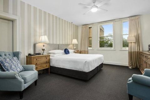 The Russell Hotel - Accommodation Brunswick Heads 1