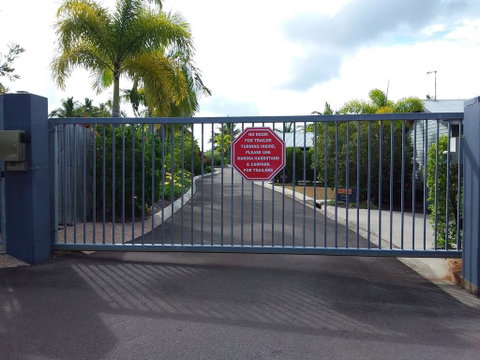 Tin Can Bay Marina Villas - Accommodation Brunswick Heads 3