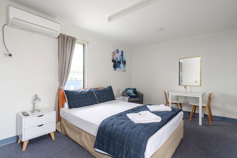 Tin Can Bay's Sleepy Lagoon Motel - Accommodation Brunswick Heads 2